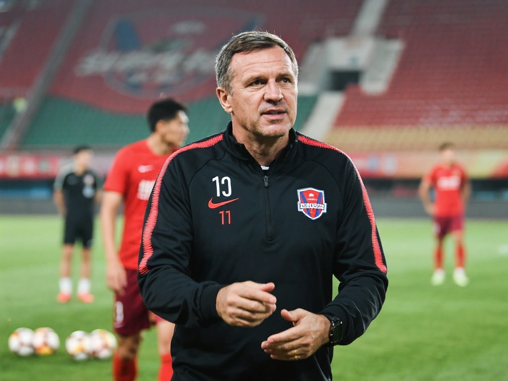 面对严苛的赛程，科学的管理是主教练和球队